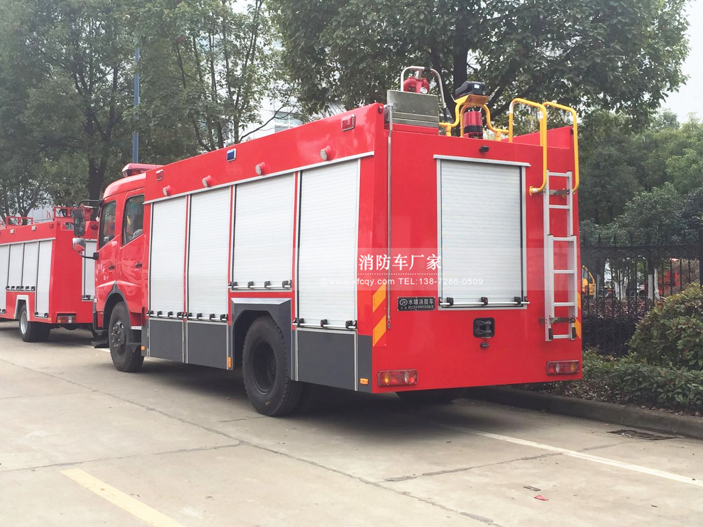 東風天錦水罐消防車
