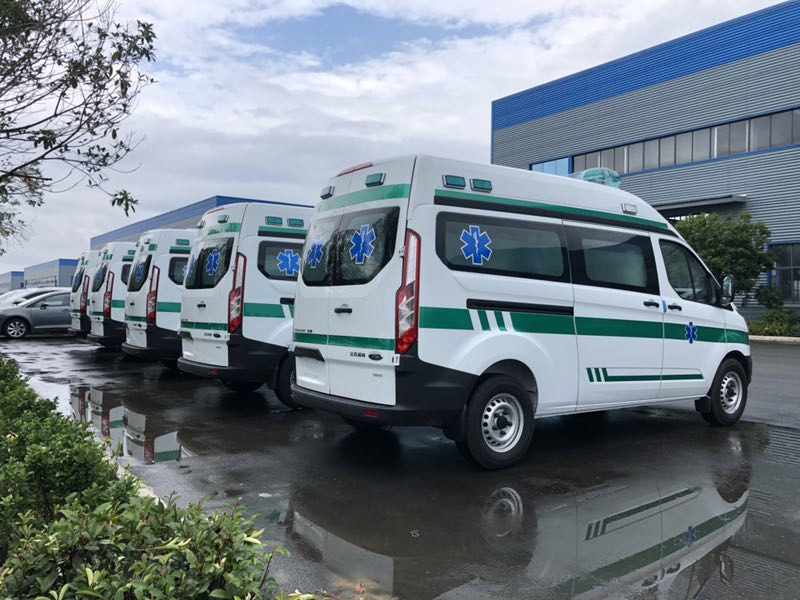 福特負壓隔離倉汽油版救護車