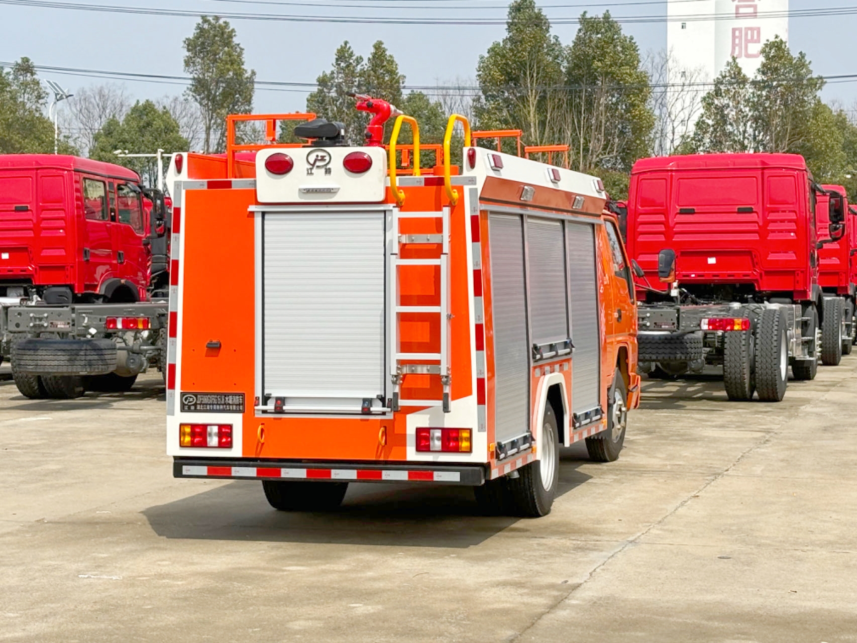 江鈴2噸遠程供排水消防車